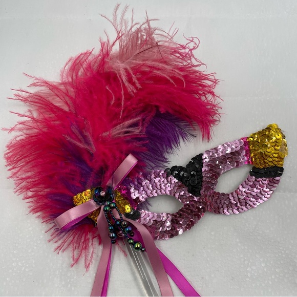 Vintage Masquerade Mask - Picture 2 of 3